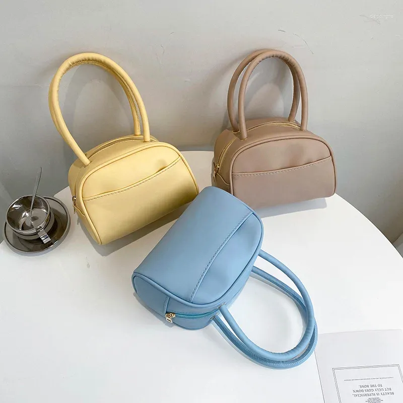 أكياس الكتف 2024 Fashion Women's Underarm Bag Portable Pu Leather Top Handbags Designer Crossbody Sac A Main