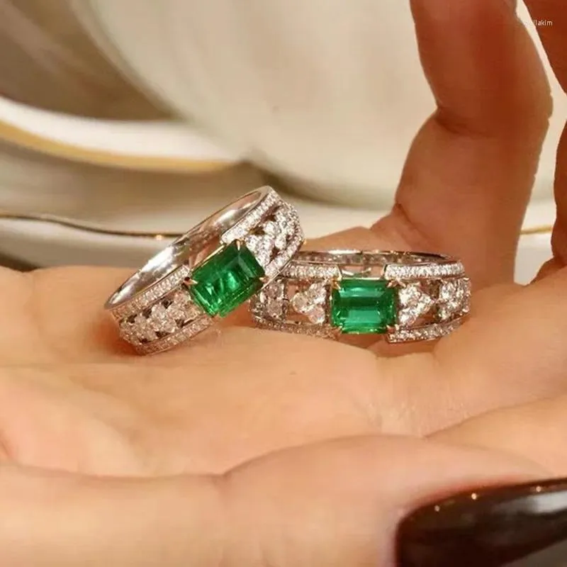 Pierścienie klastra Vintage Lab Emerald Diamond Ring Real 925 Srebrny Party Wedding For Women Men Men Obiecaj biżuterię