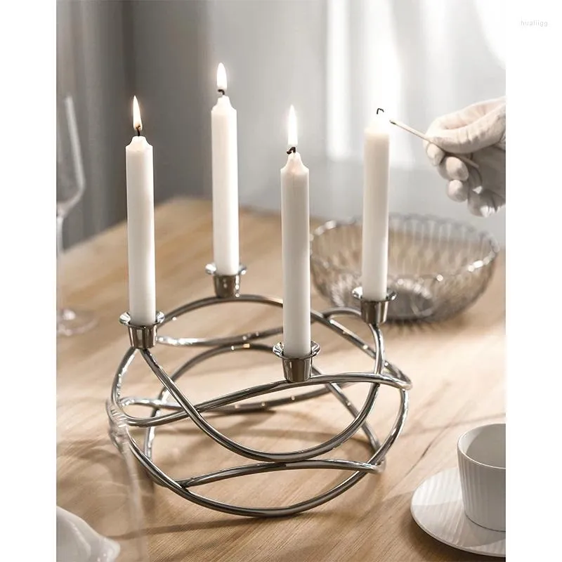 Colgolets modernes en acier inoxydable de luxe Iron Art Candlelight Home Romantic Candelabra Wedding Table Decoration Ornements