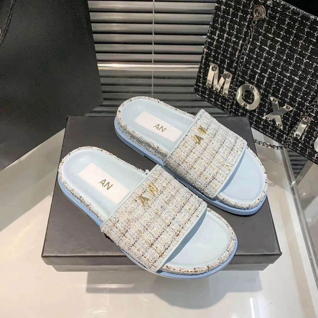 2024 NUOVO STHER SILLA SIMMA SIMMA CHUAD CHUAD CHUAD SHECHERS 7A Designer di lusso di lusso di alta qualità Sandale Canale Slipper