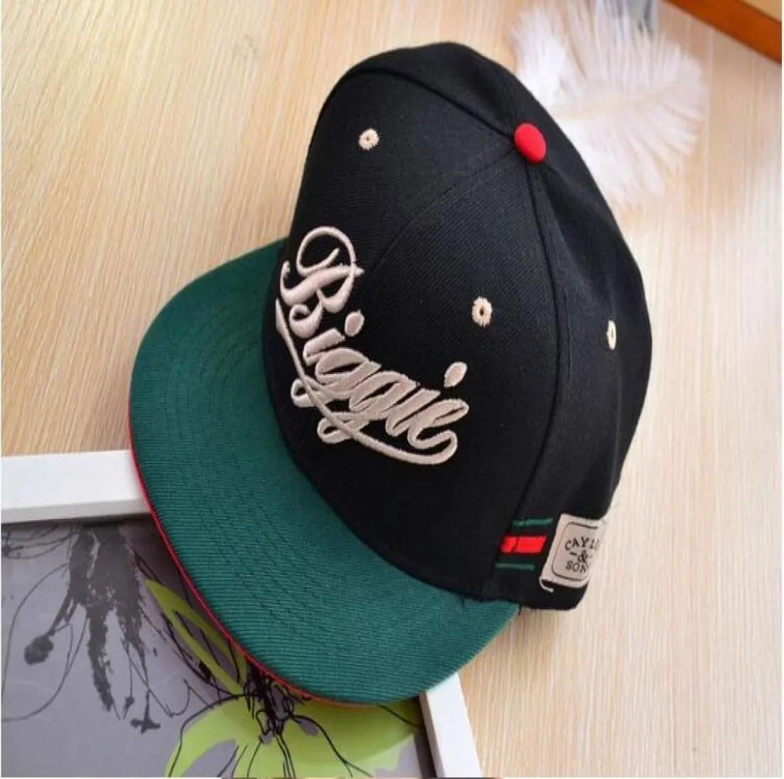 Новое прибытие шляпа Snapback Biggie Bone Snap Back Men Hip Hop Cap Baseball Fashion Flatbrimmed1290737