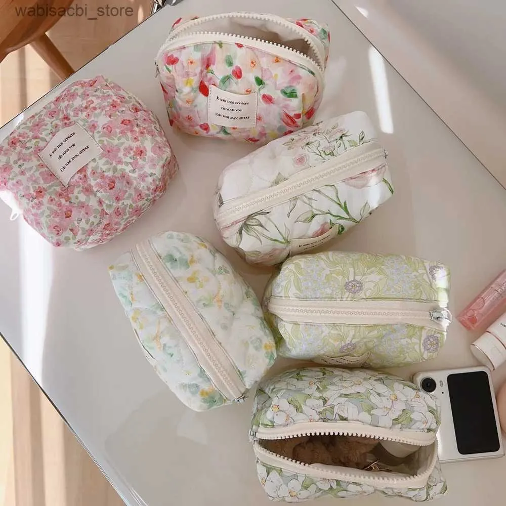 Cosmetic Bags Fresh Sweet Green Crushed Flower Clip Cotton Thick Soft Small Square Bag Boat Bag Cotton Makeup Bag Travel Makeup Bag Woman Bag L49