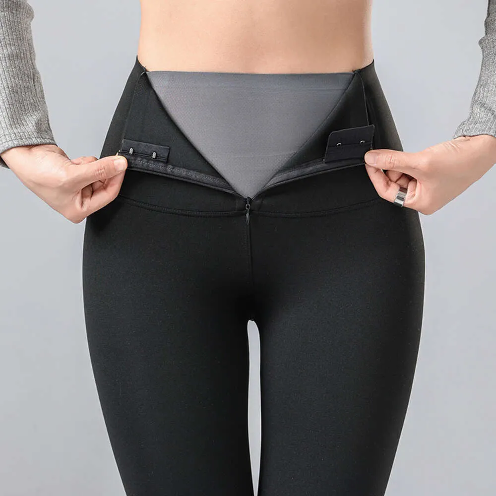 Дизайнерские женские брюки Capris Zip Fit Shark Starns для женских весной/лето 2024 г. Внешнее износ -пуговица в леггинсах с высокой талией брюки Барби Черные леггинсы