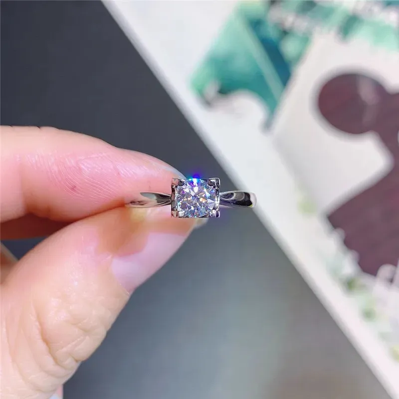 Geoki 925 Sterling Silver Perfect Cut Passed Diamond Test 1 CT D 컬러 VVS1 소 헤드 링 여성 고급 쥬얼리 240412