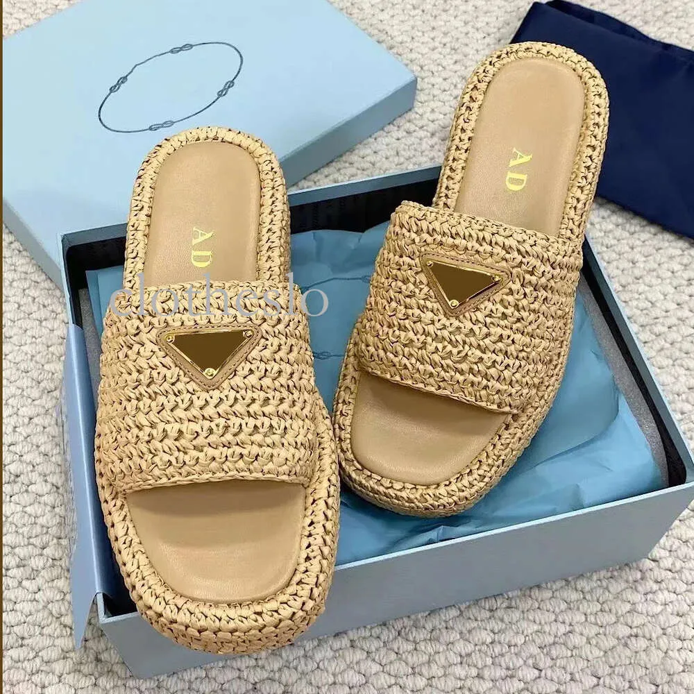 2024 Top Prad Dreieck Stroh Weave Slipper Sandale Plattform Raffias Slipper Designer Womans Mens Sommer Flat Heel Casual Flip Flops Outdoors Pool Sliders Beach 767