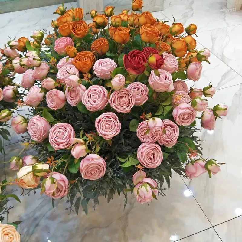 Kwiaty dekoracyjne sztuczne rośliny. Trzy-trasowe królewskie róże ślubne dom domowy gościnny fake