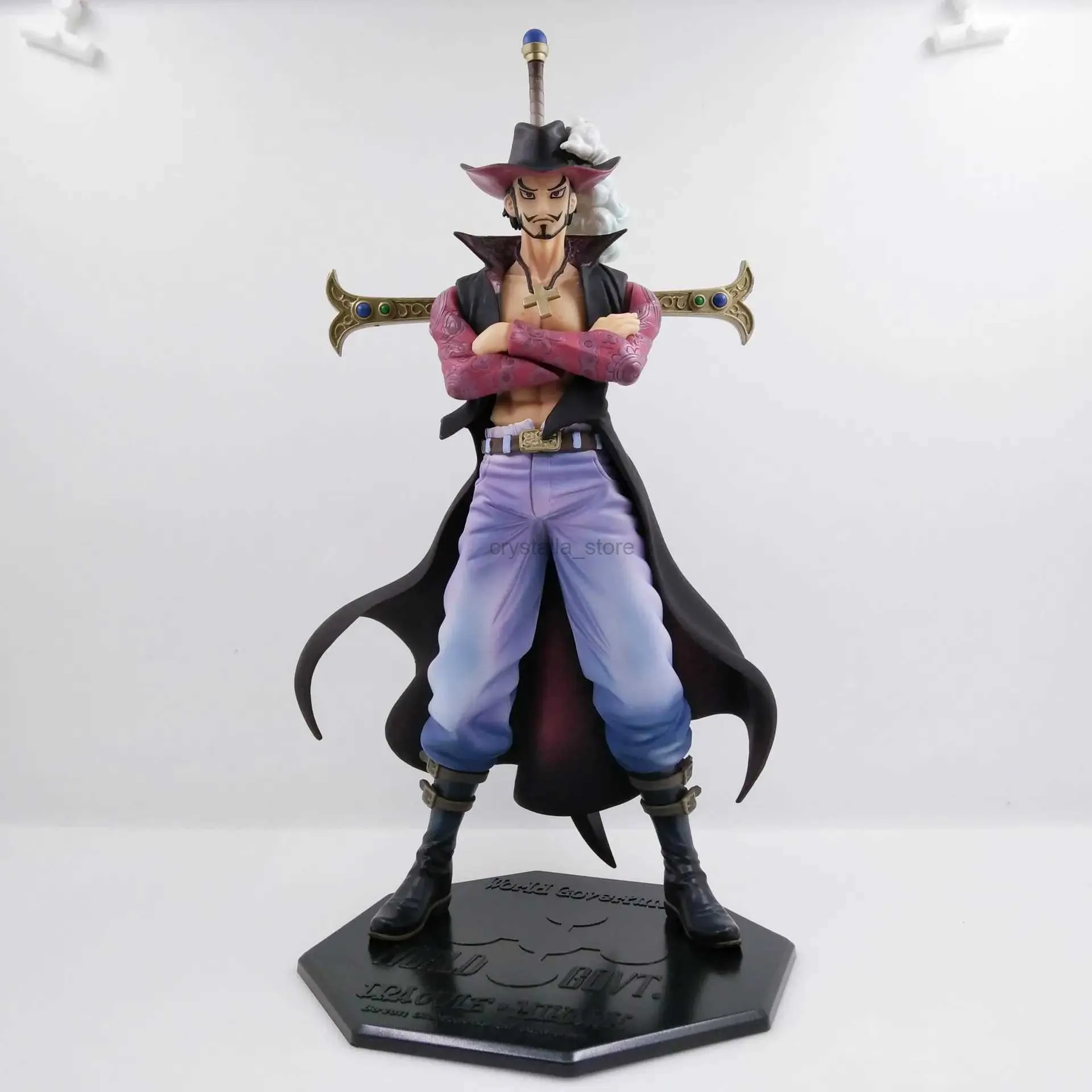 Comics Heroes 28cm anime One Piece Dracule Mihawk Eagle Eye Action Figur PVC Model Doll Toy Figurer Collectibles Ornament for Kids Gift 240413