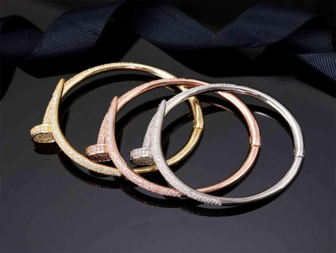 Designer Luxuryletter Bangle Bracelet Vis Bracelets Titanium Steel Gold Belcher pour femmes Green Blue Rose Char6712336