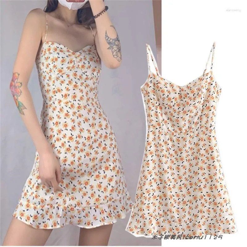 Casual Dresses French Style Fresh Girl V Neck Chest Wrap Floral Slip Dress Women's Slim Fit Looking High Waist Skirt Holiday Ins