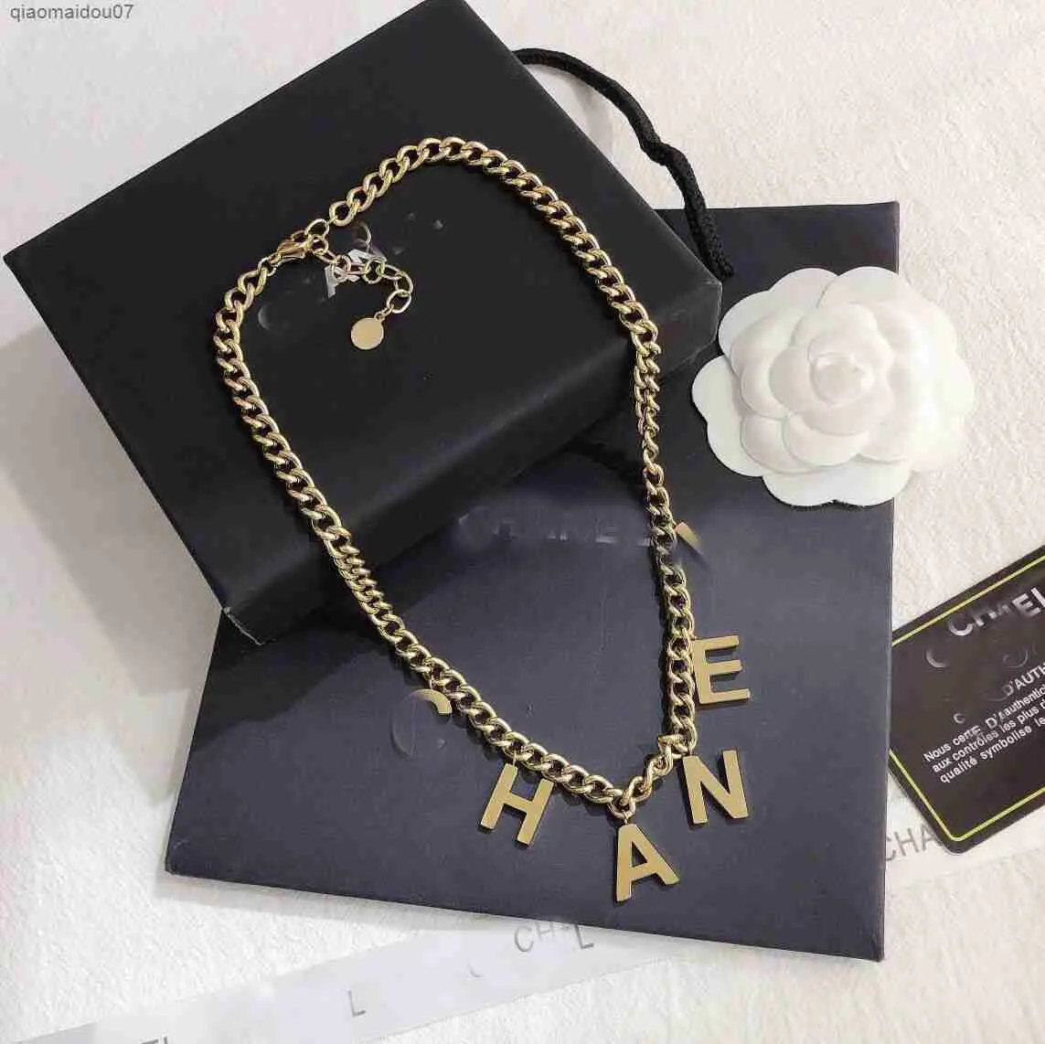 Pendant Necklaces 23ss Fashionable Gold Plated Stainless Steel Necklaces Chain Choker Letter Pendant Statement Fashion Womens Necklace Wedding Party Jewelry Acc