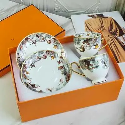 NOVO BONE China Porcelana Canecas Copas de Coffeea Conevas Cutucos de Grande Capacidade de 500 ml Drinkwares Birthday Gift Room Decoração