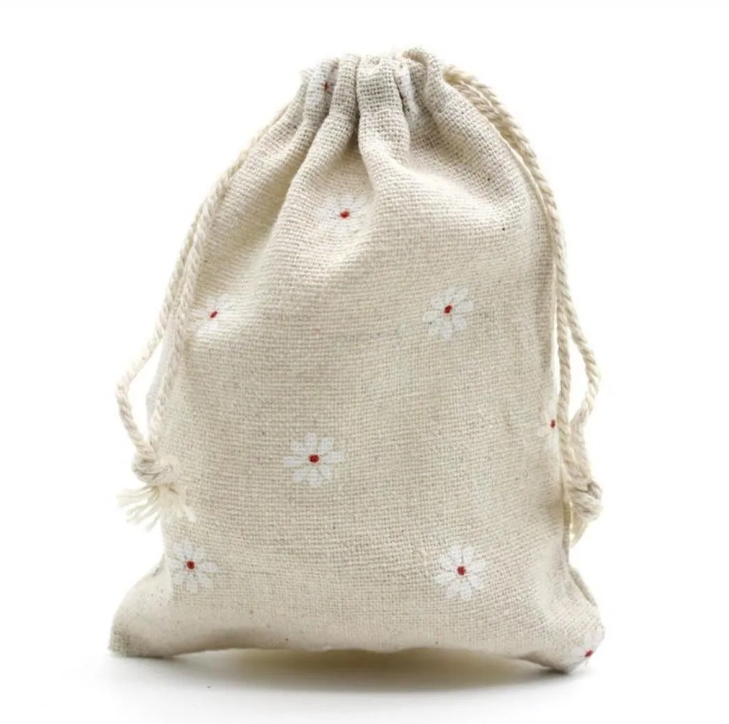 White Daisy Linen Presentväskor 9x12cm 10x15cm 13x17cm Pack med 50 Party Candy Favor Bag Holders Makeup Jewelry DrawString Pouch3717332