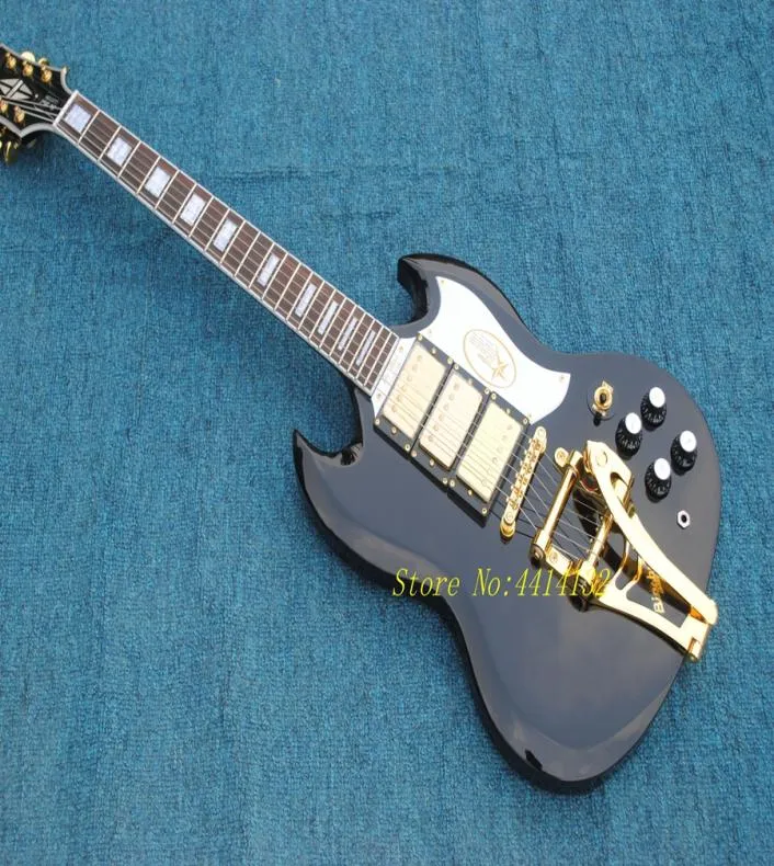 Neue schwarze SG mit 3 Pickups E -Gitarre mit White Pickguard und Golden Color Hardware verkaufen Guitarra3566128