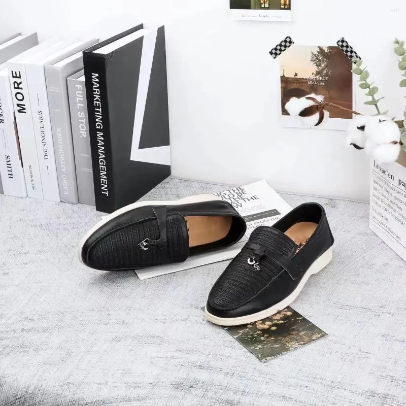 Casual Shoes Black Cowhide Soft-Soled Men's and Women's Italian Loro Loafers Gorgeous Lines Stitching Metal spänne