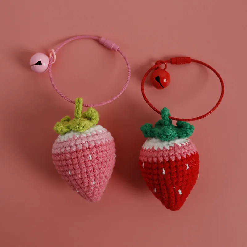 Zoete handgeweven aardbeien hanger wol gehaakt fruit hangende auto sleutelhanger tas accessoires charme vriendin cadeau