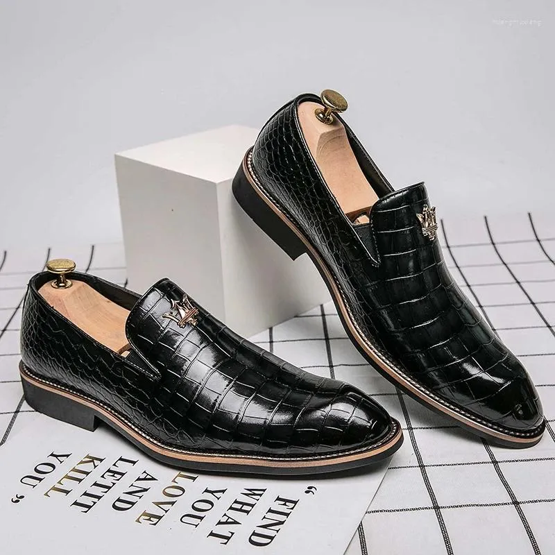 Casual Shoes Slip-on Large Size Leather Men's Formal Pointed Small Fashion