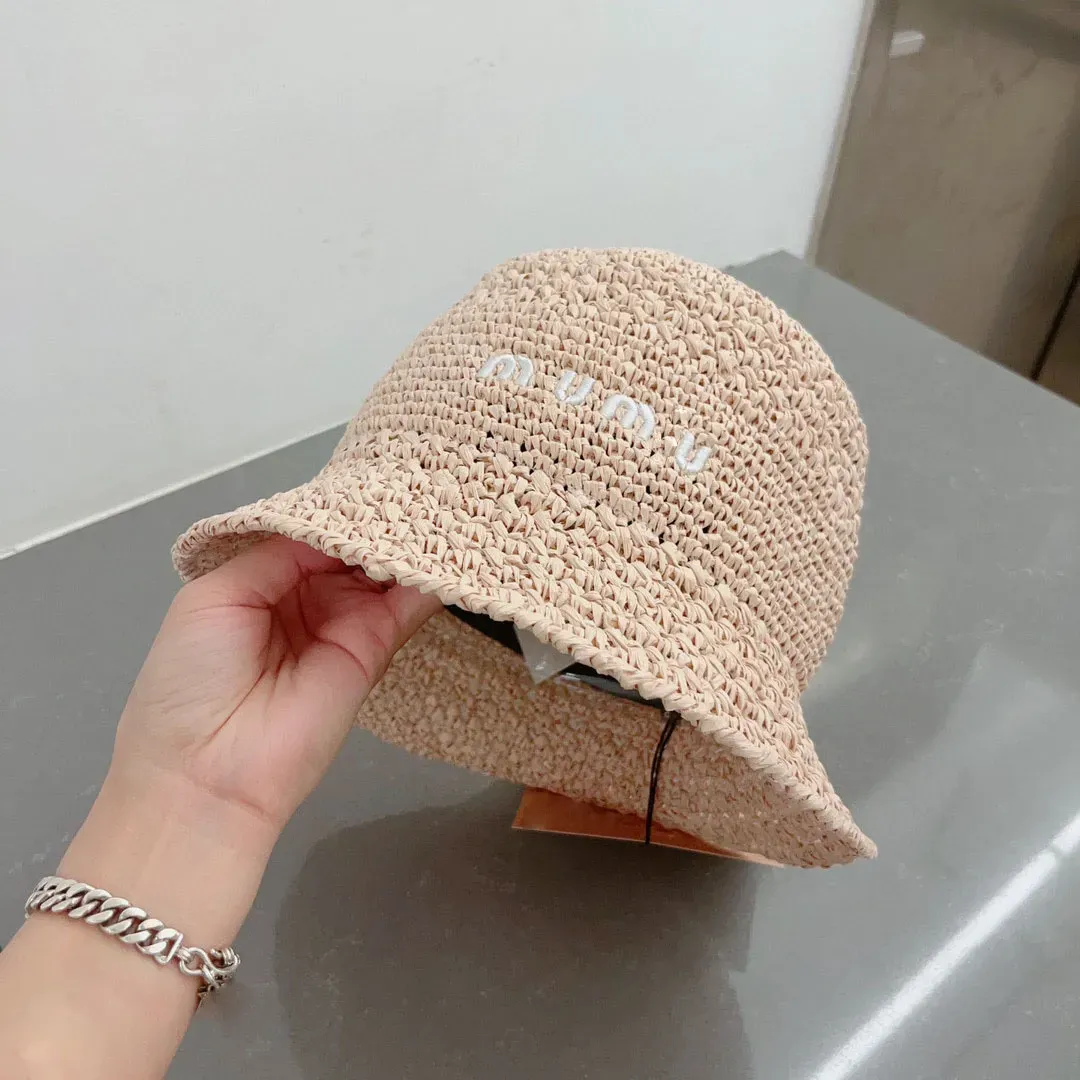 Designer stråhattar för kvinnor män hink hattar handgjorda vävda rese fritid modebrev broderade strandhattar bred grimhatt