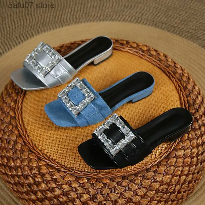 Talltor stora 2024 Summer Square Buckle Low Heel Headed Lazy Shoes Fashionable Beach Sandal Open Toe Line Sandaler H240412