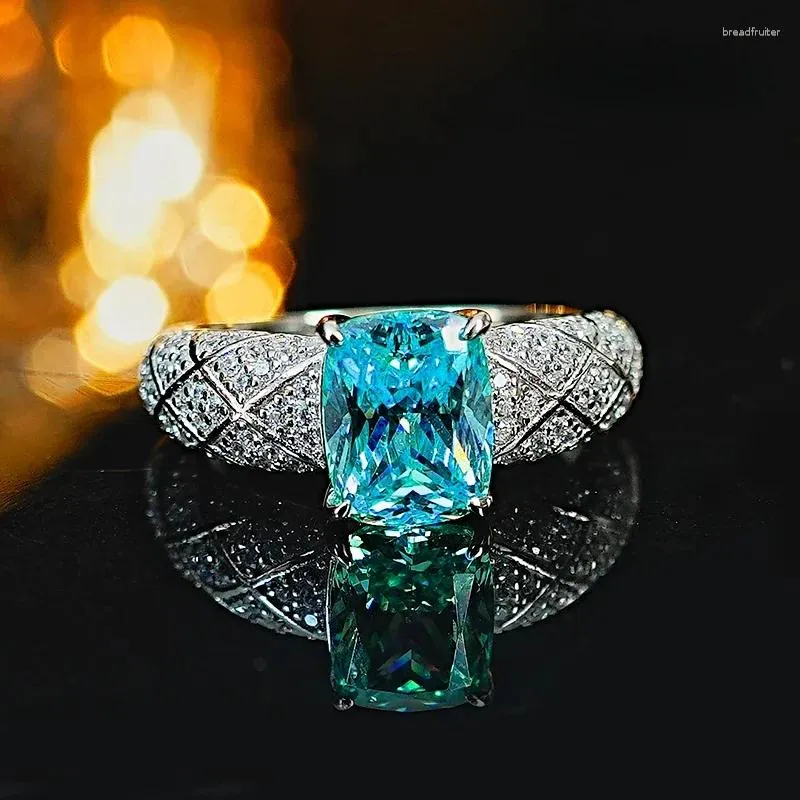 Cluster Rings Sea Blue Treasure Clother Cutting 925 Серебряное кольцо с высоким углеродным бриллиантом с уникальным дизайном ювелирных изделий