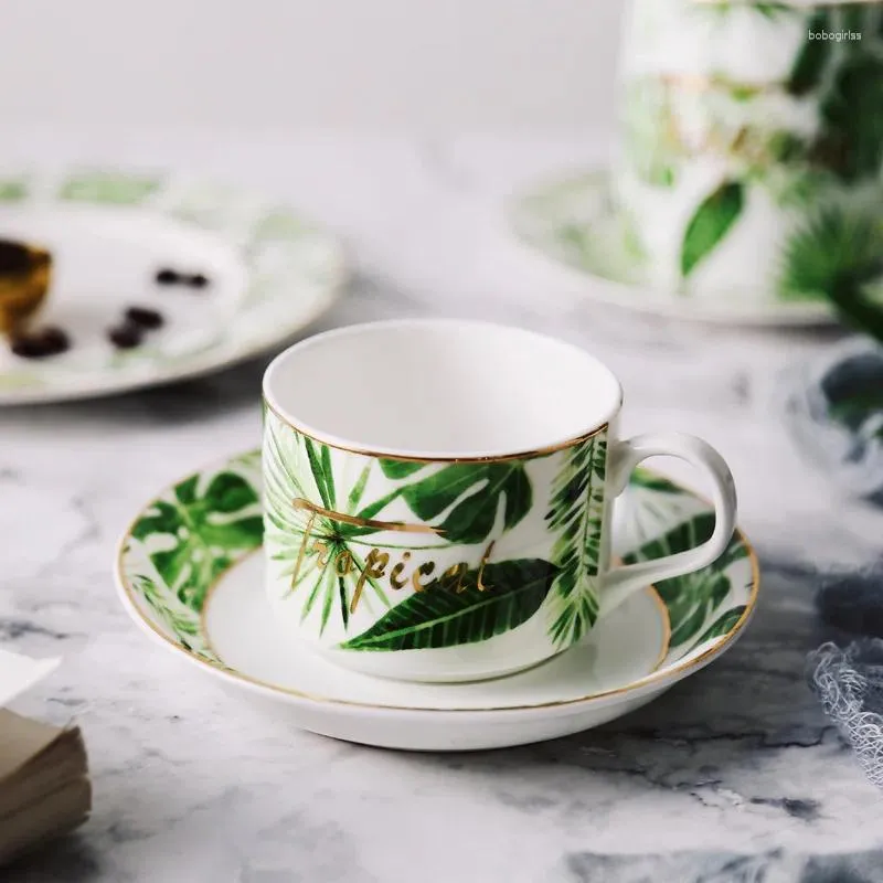 Tazas platillos china hueso porcelana pequeña taza de café y platillo tazón de té de porcelana patrón de planta verde en bullicio de cerámica de oro plato de cerámica