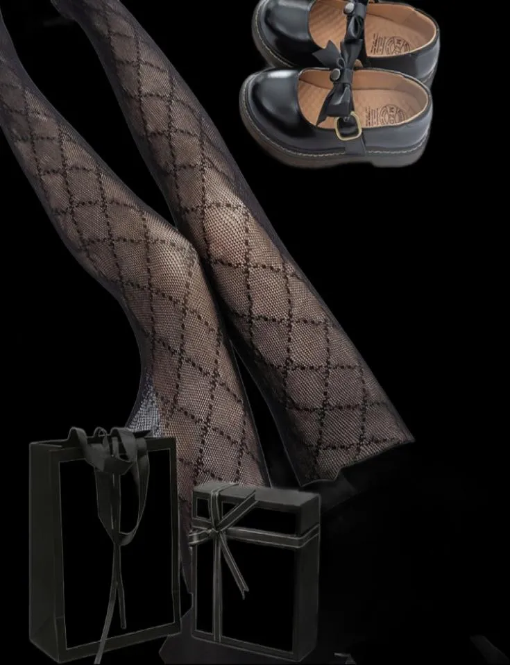 Tasarımcı Socks Kadın Klasik Külotlu Köpek Çorapları Mektup Deseni Ins Hosiery Sexy Women039s Taytlar Tights6717347