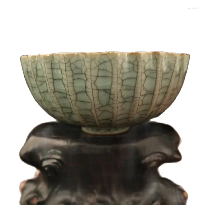 Figurines décoratives chinois vieille porcelaine fissurée ouverte d'ouverture du bol de la fleur