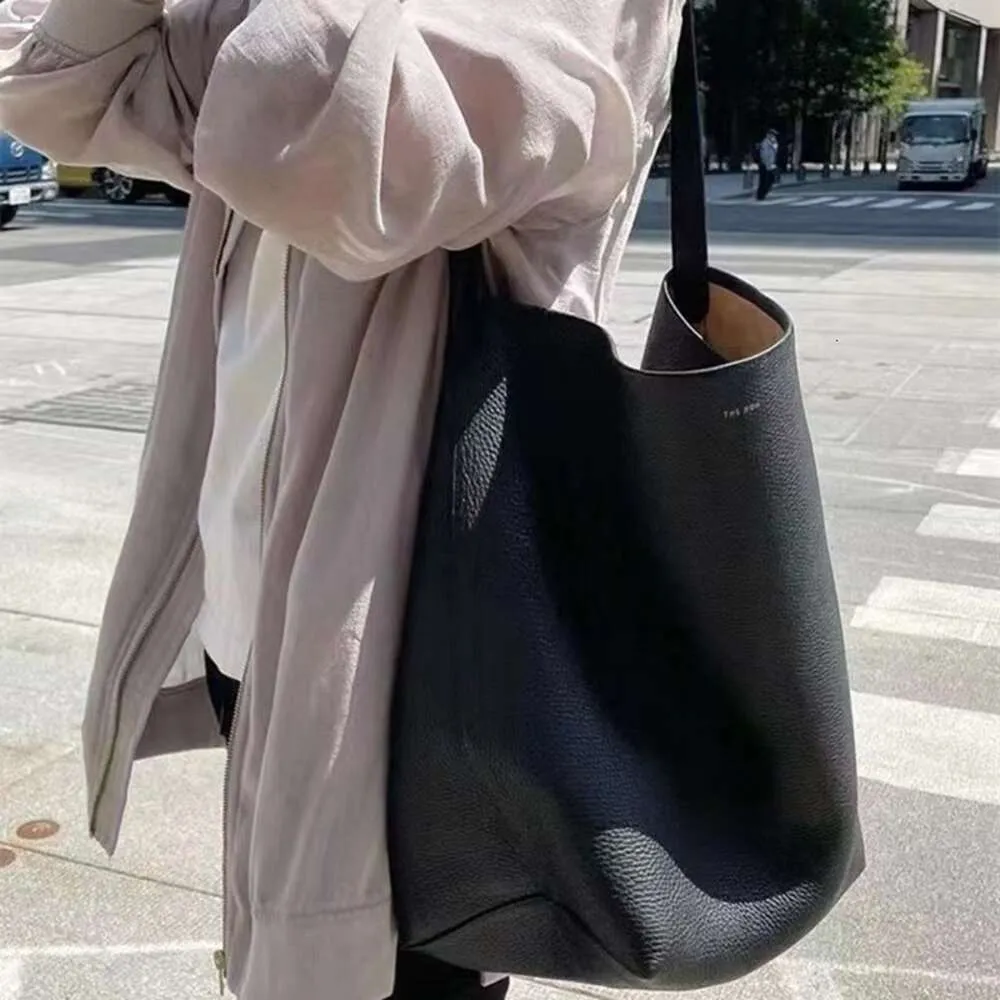 Designers de bolsas vendem bolsas femininas marcas de desconto Row Leather de grande capacidade para bolsa de alta capacidade de um ombro um ombro