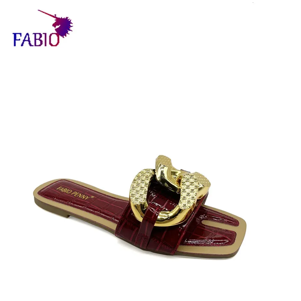 Fabio Sandals Metal 2D1DD DECORAZIONI CROCIO DECORAZIONI Domande da donna Sliper estate Flip Flip Flip Flip Casuali 240410