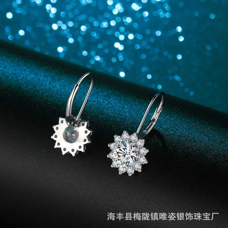 Sterling Sier S925 Ear Hook Classic Temperament Suower Mossan Earrings Female One Carat Mossan Stone Earrings Female