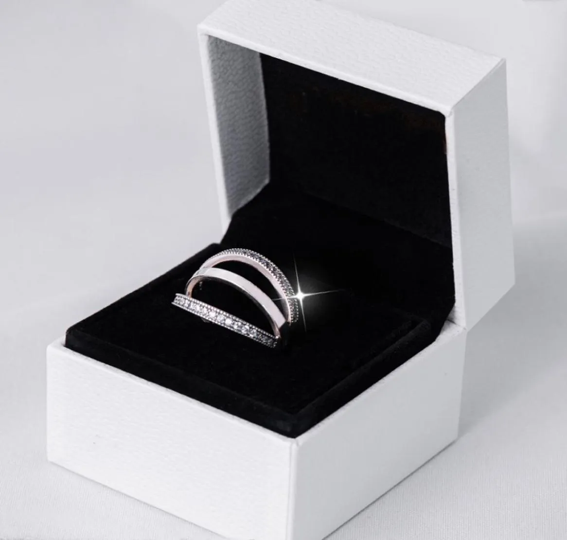 REAL 925 Anneaux en argent sterling pour les femmes CZ Diamond avec coffret d'origine Fit P Style Anneau de mariage Bonnet Jewelry2511432