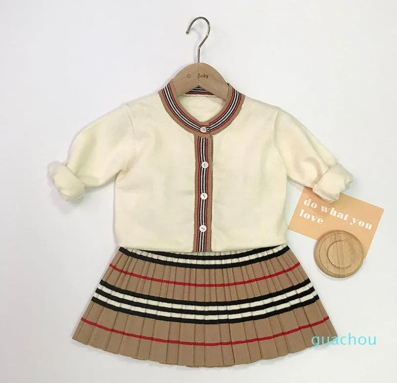 Robes de fille en bas âge à la mode de printemps nouveau-né bébé vêtements mignons pour les petites filles tissus 3000623