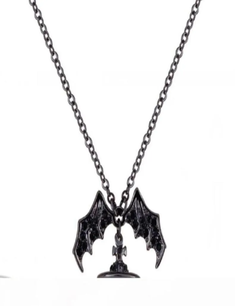 Queen Mother Demon Evil Titanio Black Wings Diamond Saturno Necklace Super Cool Punk Bat8363509