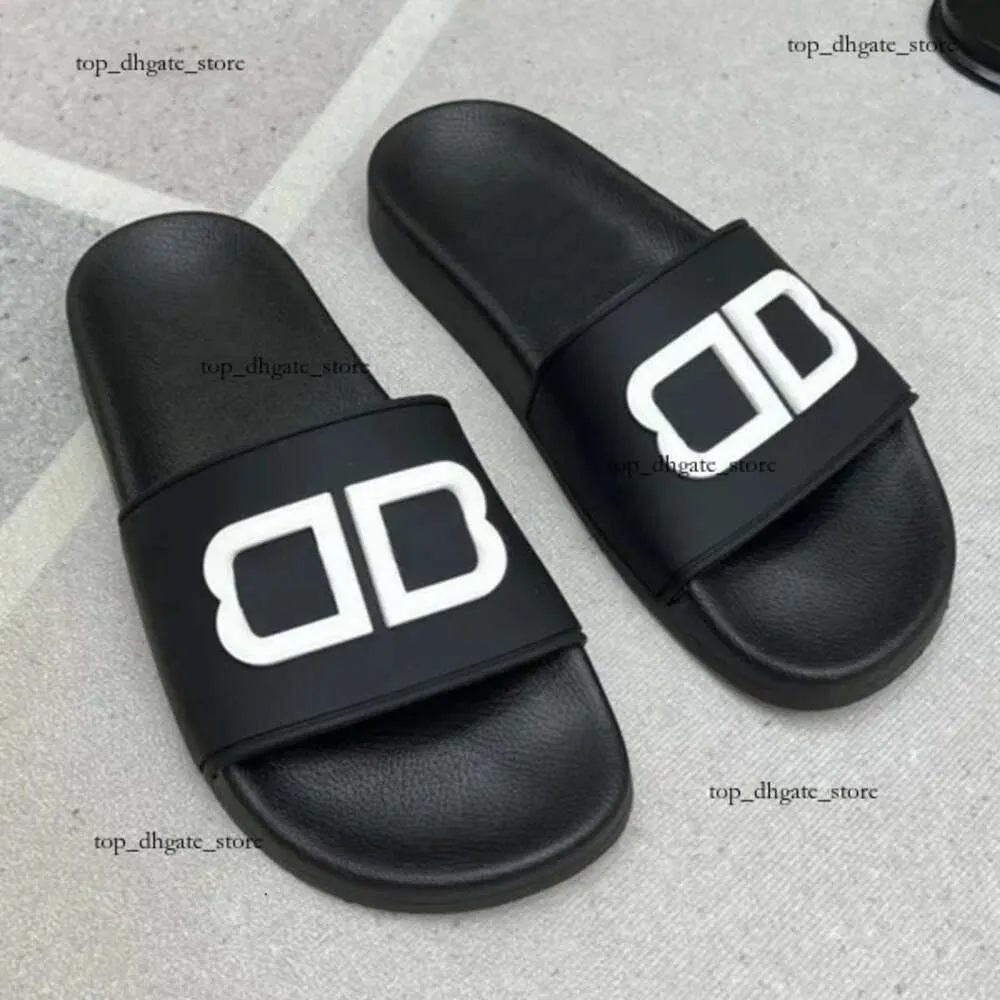 DHgate Baleciaga Slides Designer Shoes Balengiaga Slides Men s Classic Letters Black White Black and White Color Matching Women s and Men s Slippers Sandals 847 Shoes Accessories