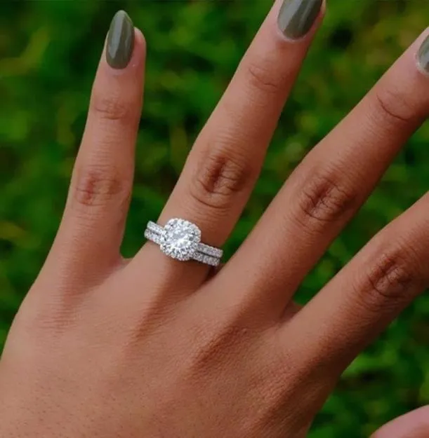 Anneau de fiançailles de luxe classique Ensemble pour les femmes Amateur de bague de mariage plaqué argenté