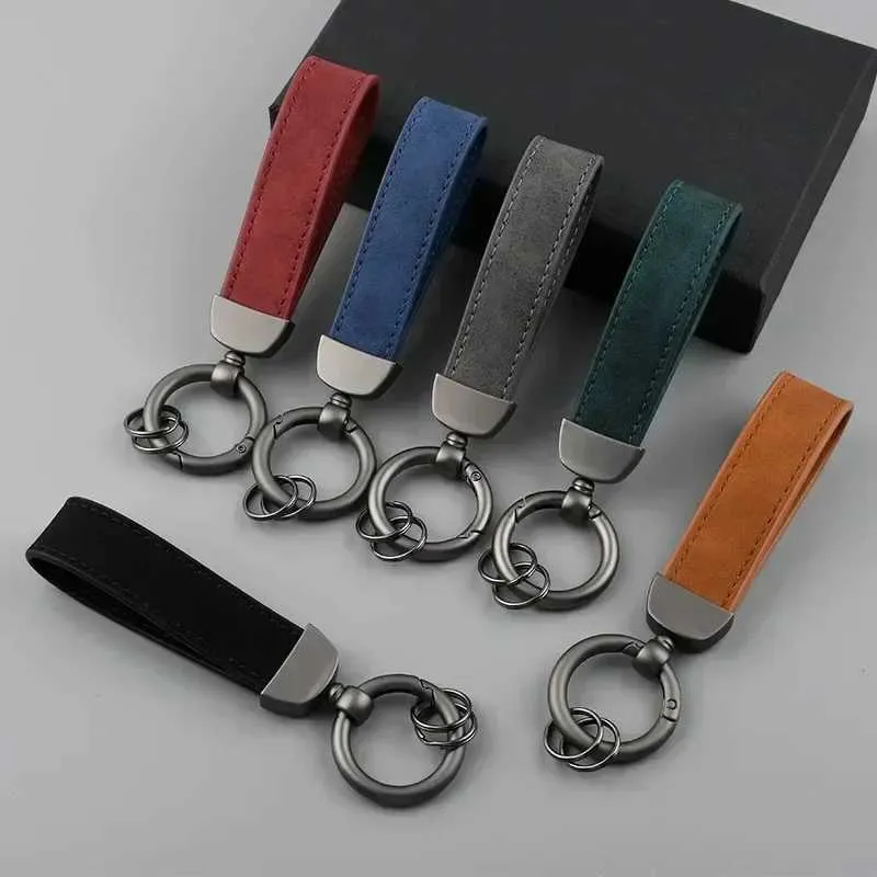 Key Rings Laser Engrave Nubuck lederen sleutelhanger voor mannen en vrouwen retro vintage gepersonaliseerde sleutelhang op maat gemaakte auto sleutelketen cadeau 240413