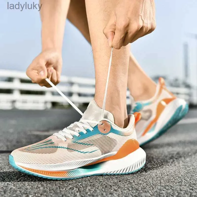 Buty sportowe Wysokiej jakości letnie buty do biegania męskie buty do joggingu anty slip podkładki sportowe buty treningowe na zewnątrz buty sportowe C240412