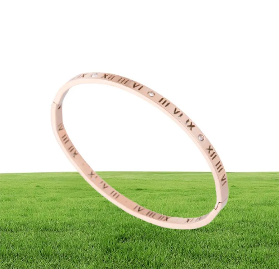 Armbandsarmband Designer Jewerly Women Hollowedout Roman Number Bangle Rose Gold Armband för par med öppningar9390059