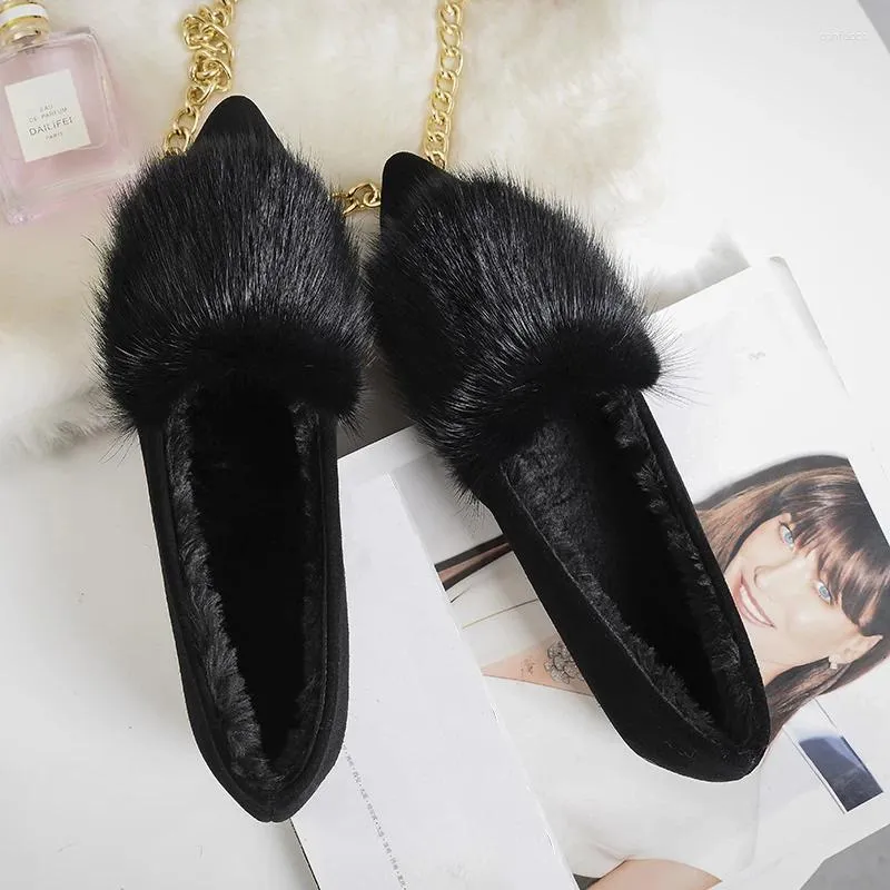 Casual Shoes Winter Woman Pointy Mysiga plyschlägenheter Furry Moccasins Kvinnor Ballettflock Mules Slip On Cotton