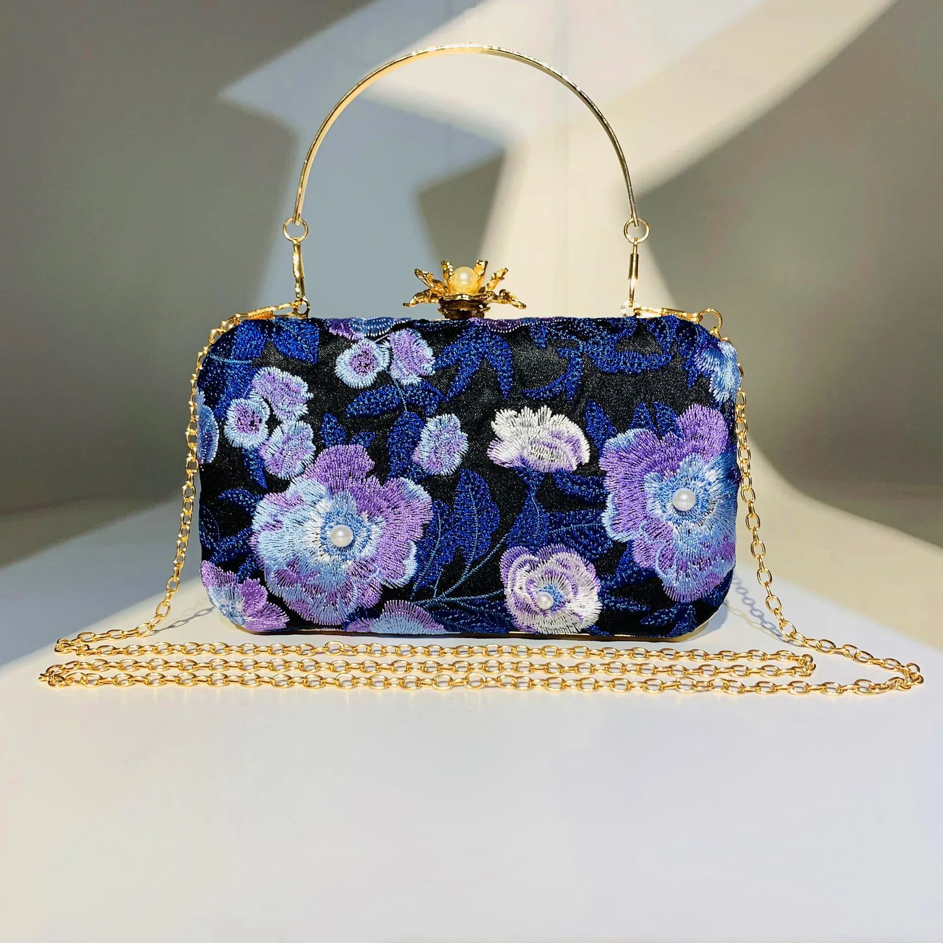 DHgate Exquisite Blue Pearl Clutch Handmade Embroidered Beaded Evening Bag for Women Wedding Party Events