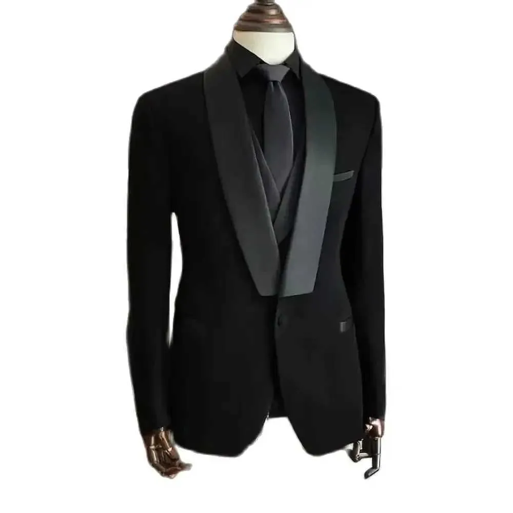 Męskie garnitury Blazers Mężczyźni SUITS Wysokiej jakości czarne 3 -częściowe spodnie kurtki kamizelki eleganckie blezer luksusowe stroje