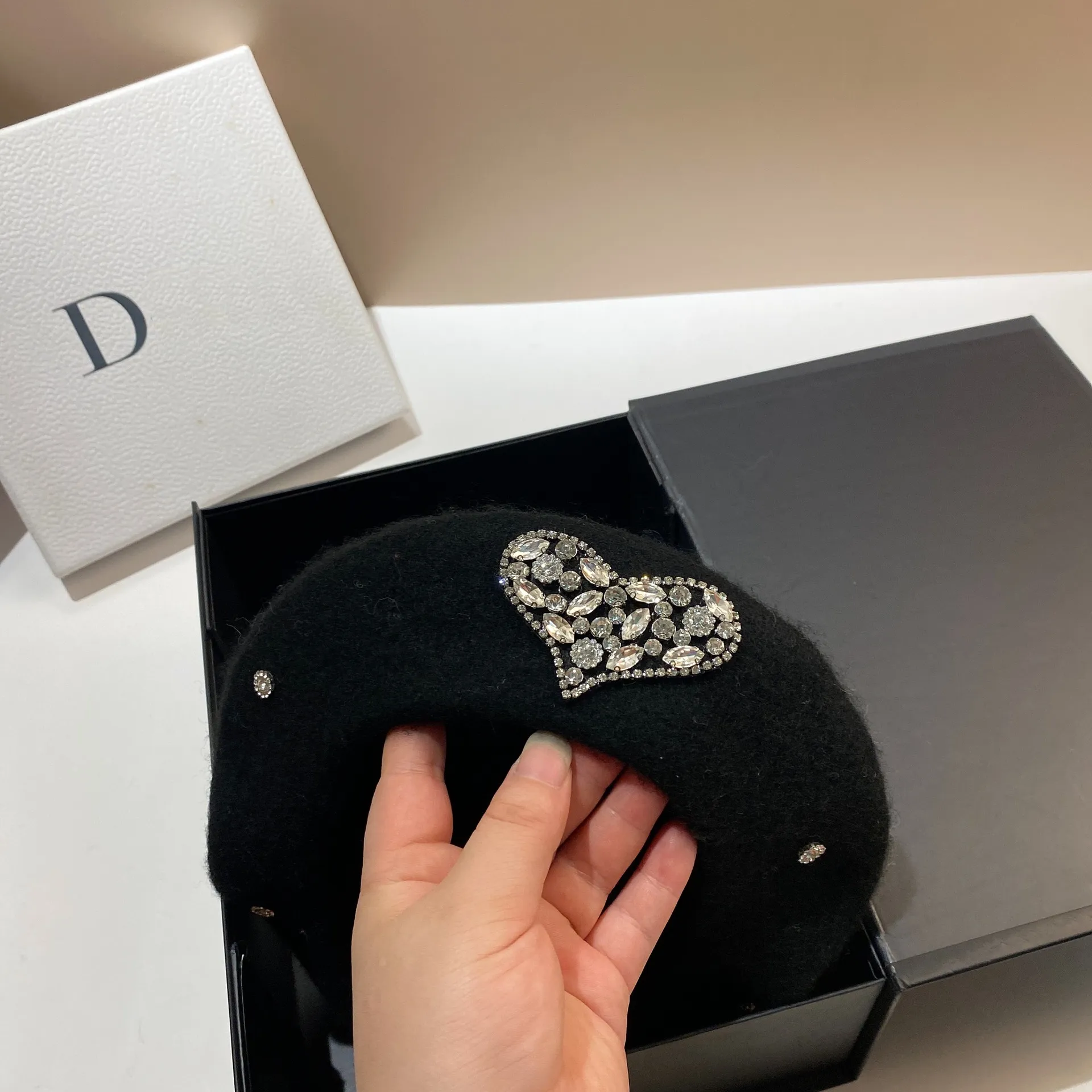 2024 Winter Women Wool Beret Love Heart Rhinestone British 