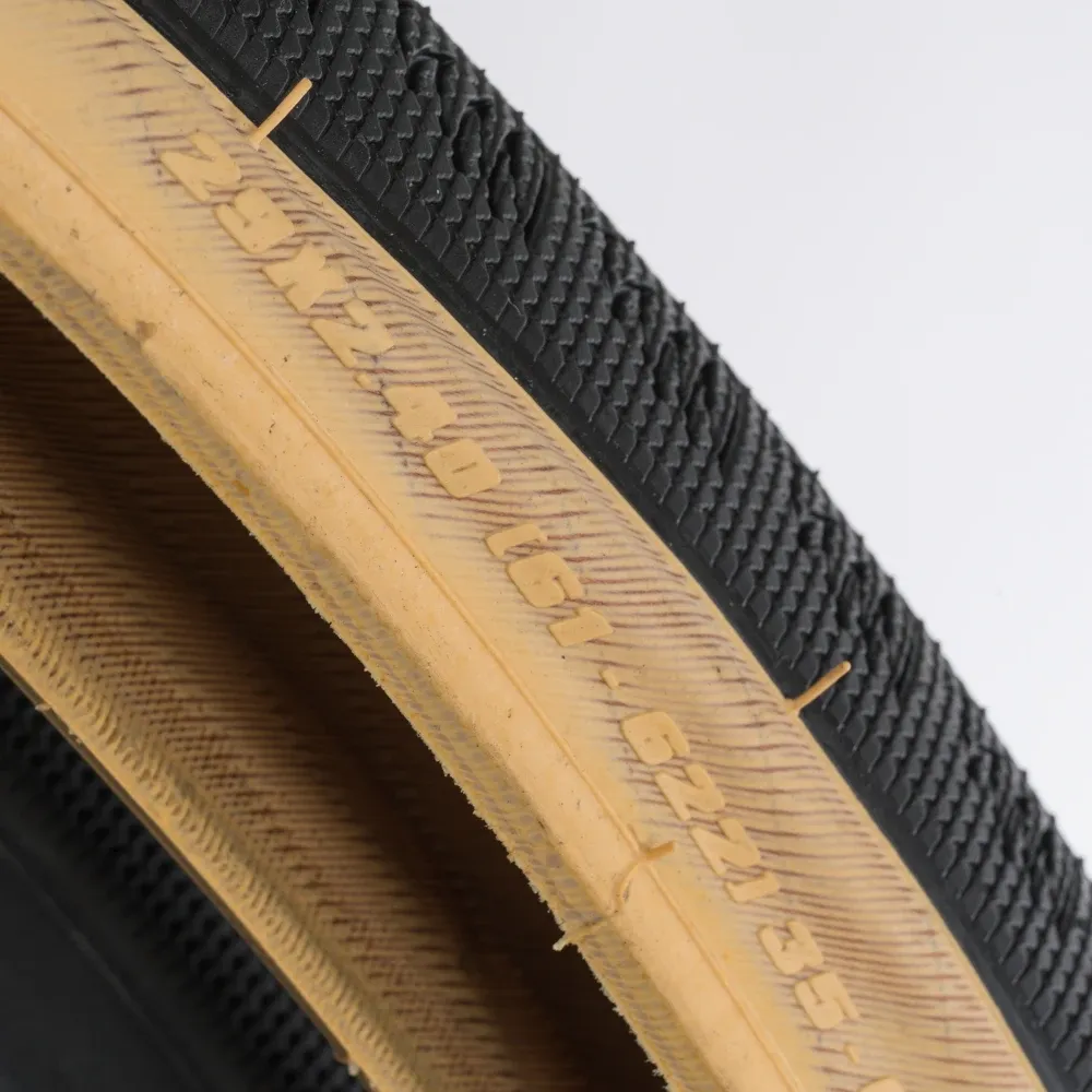 Pneu VTT 29x2.40 VEE RUBBER – 61-622, Tringle Acier, Noir, Pour Vélo Tout Terrain Ou Route