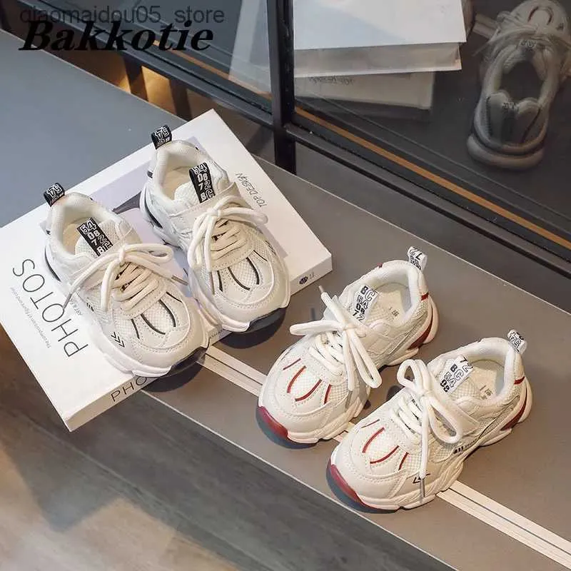 Scarpe sportive per bambini sneaker 2023 Autunno Girls Fashion Brand Shoes Boys Fashion Sports Short e Fat Coach Breable Baby Shoes Q240413