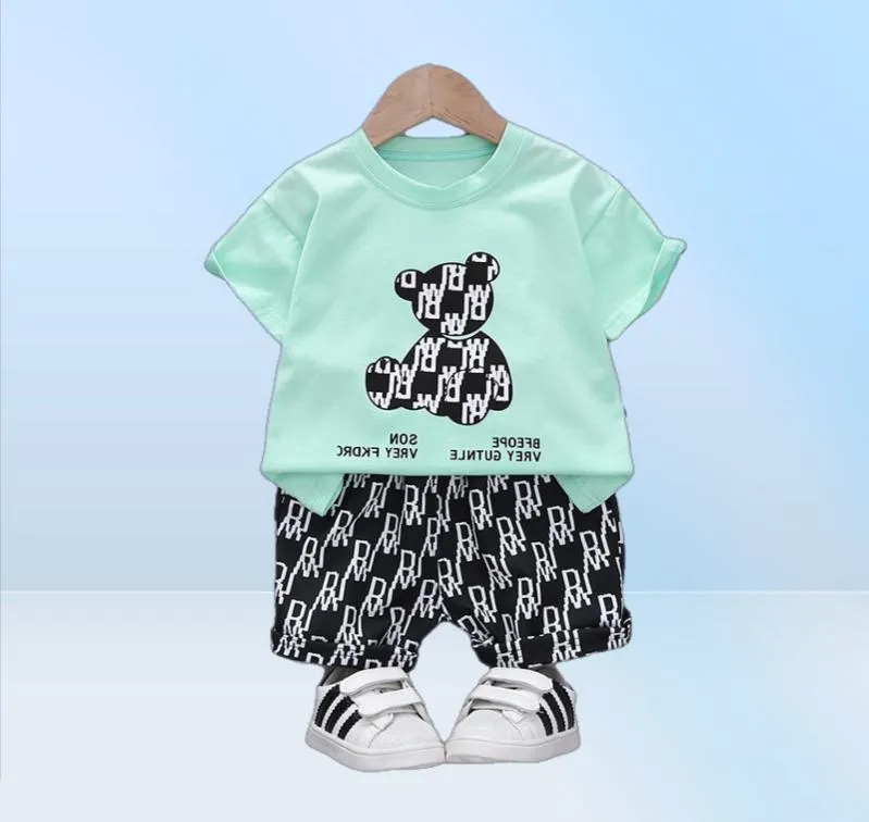 Mignon de tout-petit Boysgirls bébé été 2021 Nouveau dessin animé ours tshirtpants 2pc vêtements tenues de coton 039s portent ropa beb3176369