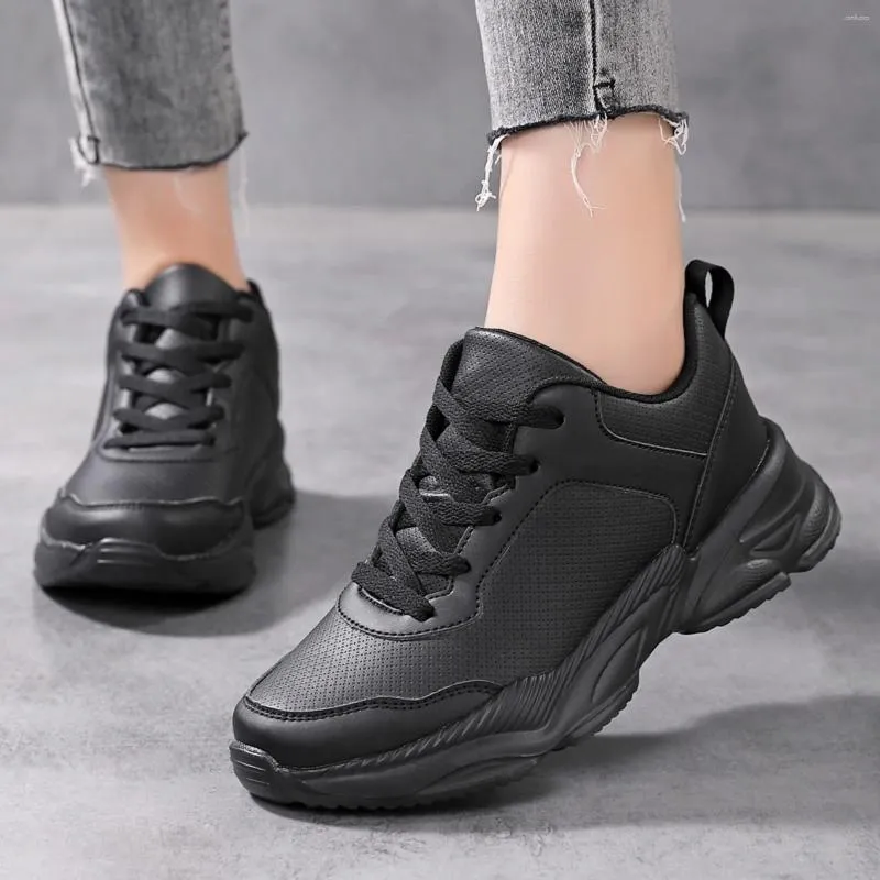 Casual Shoes Women Round Toe Sports Solid Color Flat Bottomed Sneakers Couples Lätt bekväm snörning Sneaker Slip-On Footwear