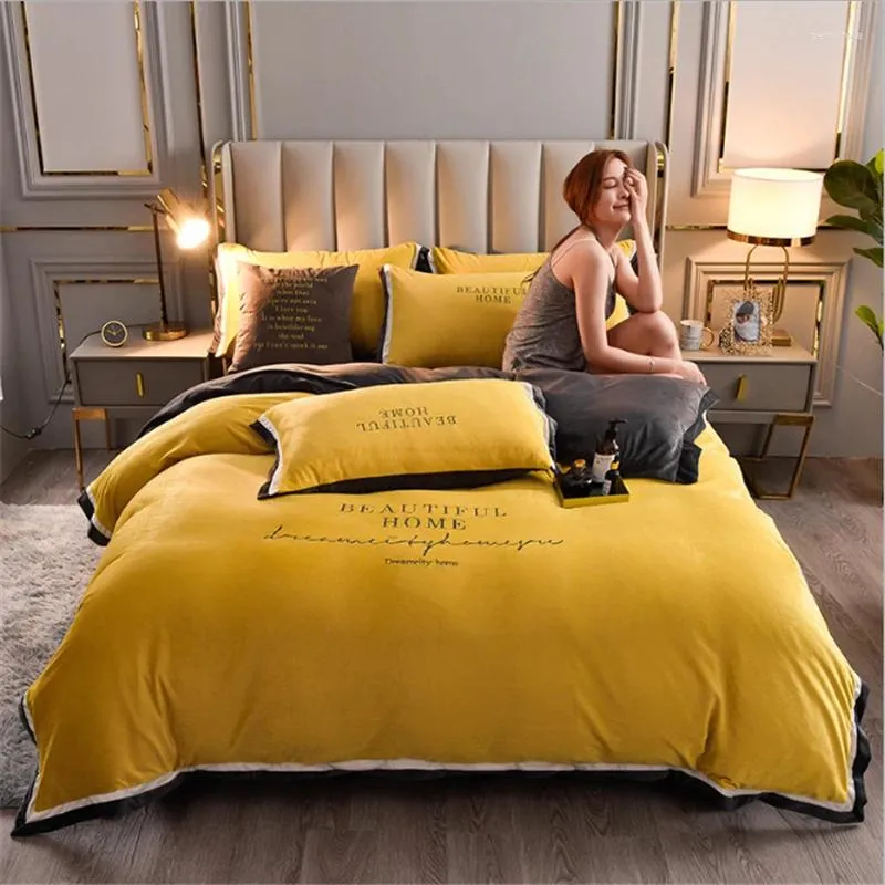 Sängkläder sätter 4st/set kvalitet flanell klassisk modeuppsättning med hemtextil täcke kudde kudde fodral