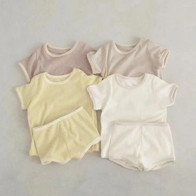 衣料品セットインススタイルの子供向けカジュアルな2ピースセットキャンディー色半袖Tシャツとショートパンツ