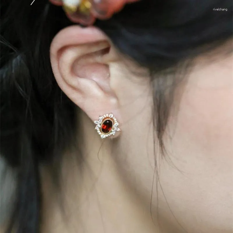 Gestüt Ohrringe Mode 925 Sterling Silber Red Zirkon für Frauen Mädchen Vintage Gold Farbe Ohrring Feiner Schmuck