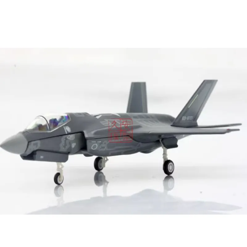 Herpa Wings 1:200 F-35A Lightning II Stealth Combat Attack