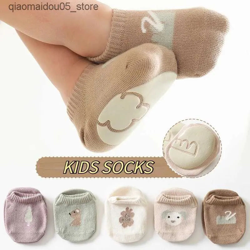 Kinder sokken Childrens Socks Summer Socks Pure Cotton Baby Anti Slip Lichtgewicht Korte Kortingen Sokken Pasgeboren Accessoires Elastisch en comfortabel Q240413